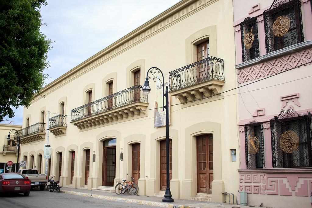 Guidi Hotell Linares Exteriör bild