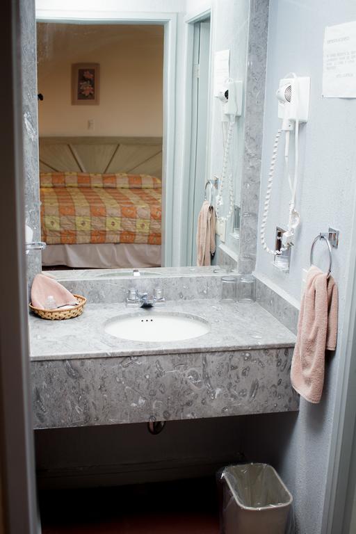 Guidi Hotell Linares Exteriör bild