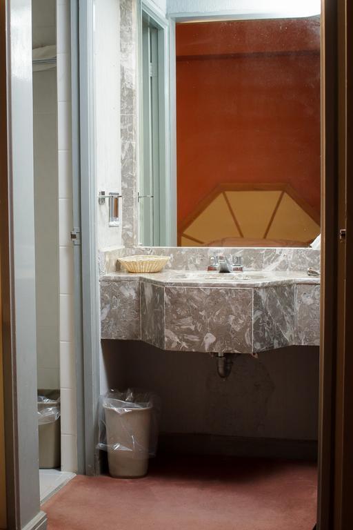 Guidi Hotell Linares Exteriör bild