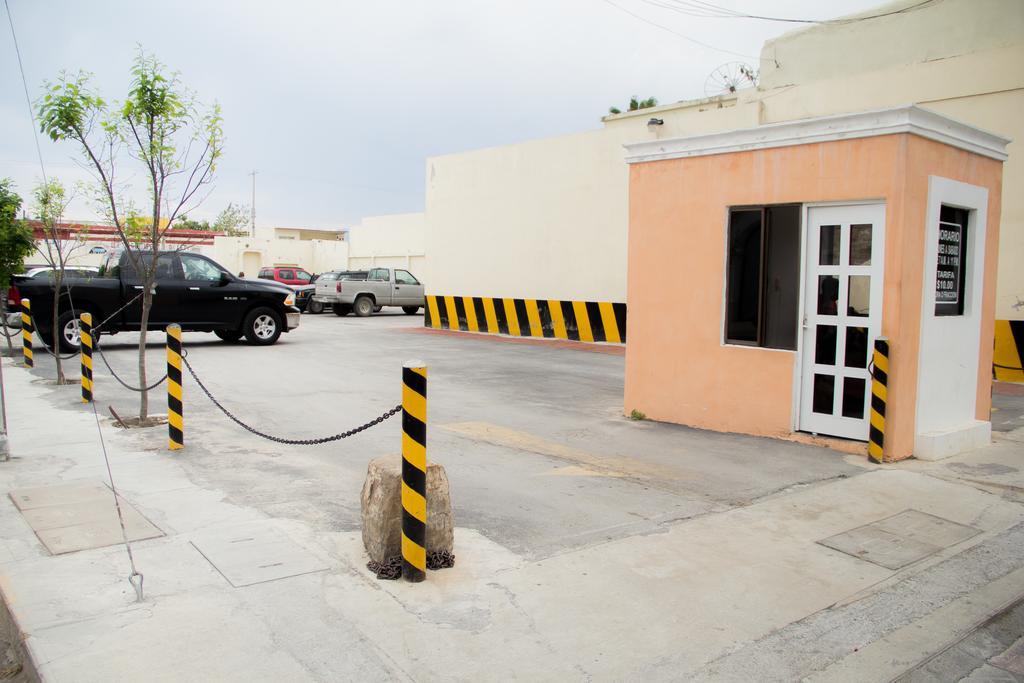 Guidi Hotell Linares Exteriör bild