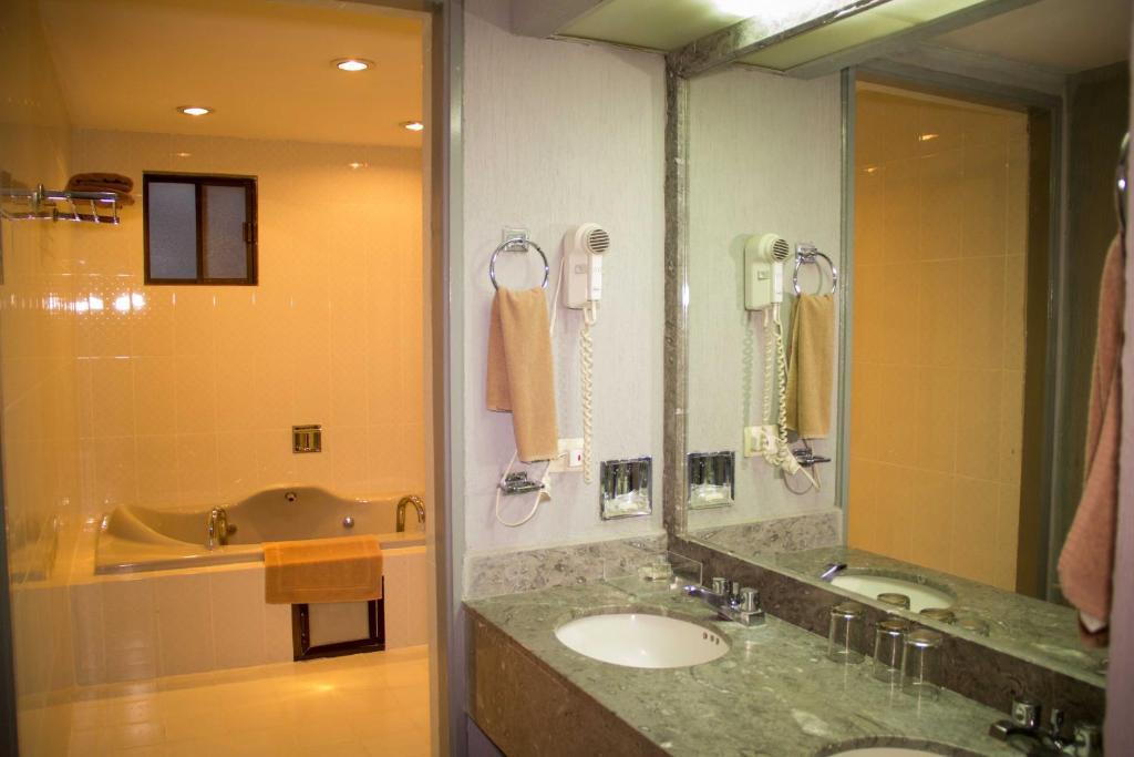 Guidi Hotell Linares Rum bild